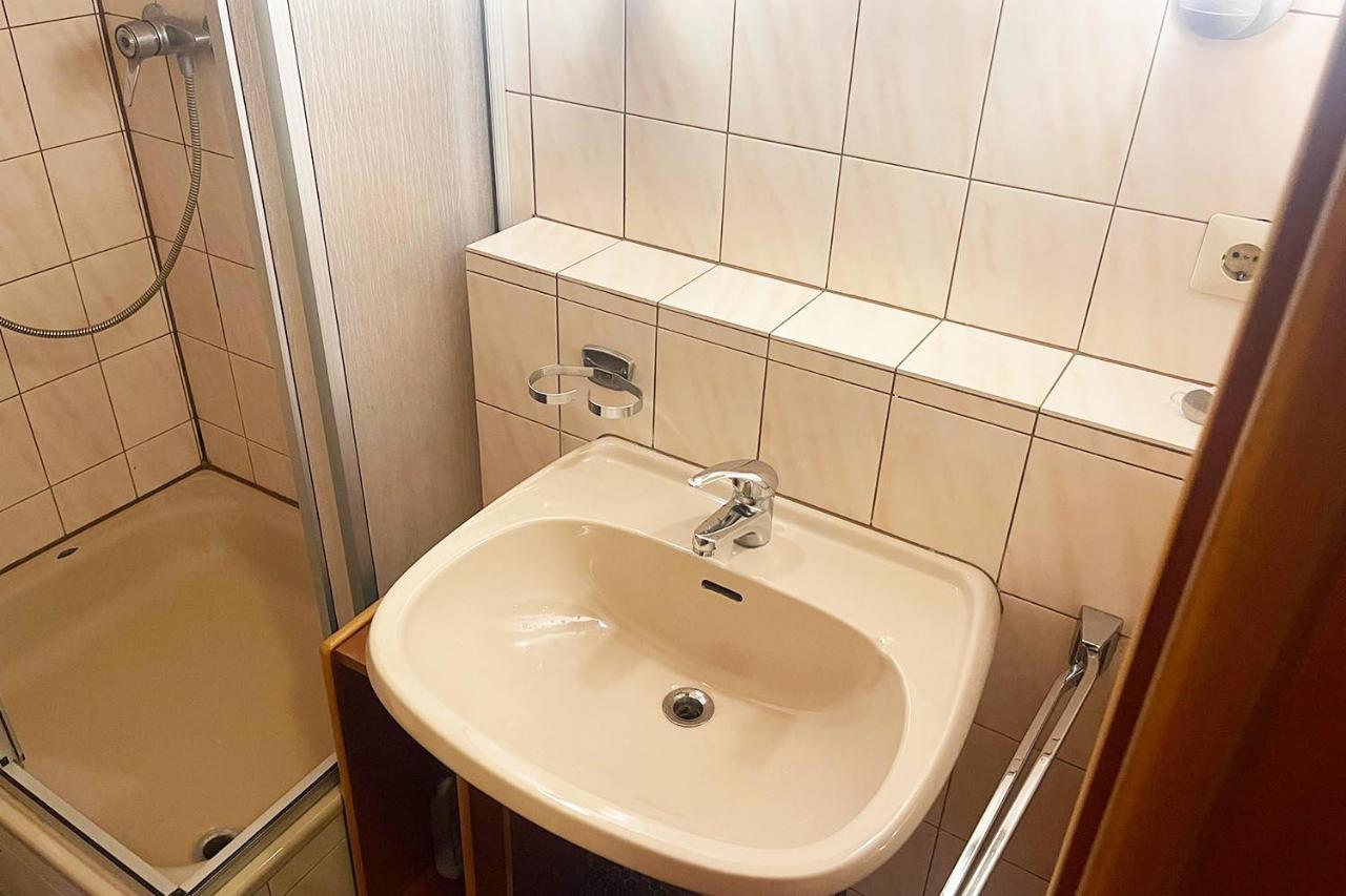 One Room Apartment In Bergisch Gladbach Exteriör bild